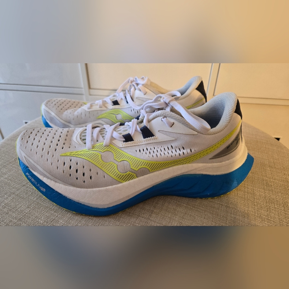 Saucony Endorphin Speed 4 Womens Sneake Size 9 White/Viziblue Running Athletic